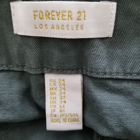 NWT Forever 21 Women's Short Size 24 - Picture 4 of 7